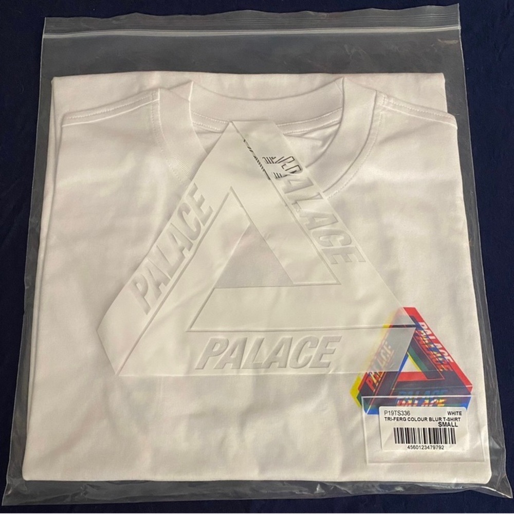 *NWT* Palace Tri-Ferg Colour Blur T - Shirt (White)